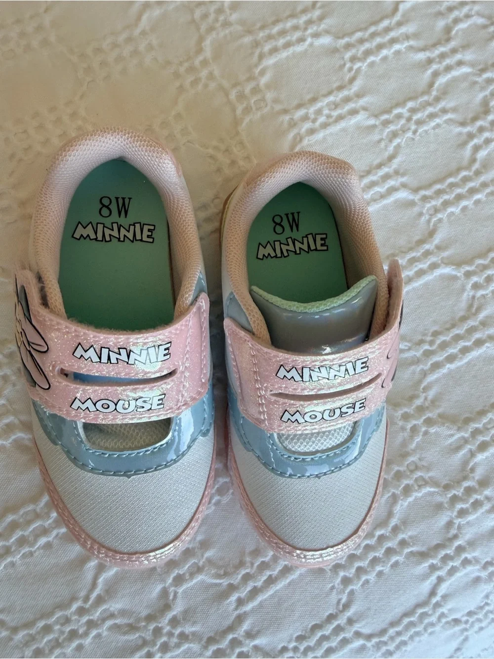 Disney Minnie Mouse Light-Up Sneakers Toddler Size 8W Pink Like New